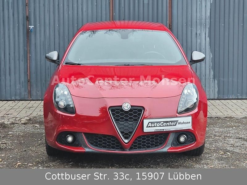 Gebraucht Alfa Romeo Giulietta Super 150 PS (110 kW) 2016 Rot Limousine