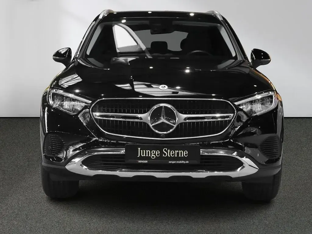 Gebraucht Mercedes GLC200 Advanced 204 PS (150 kW) 2023 Schwarz SUV