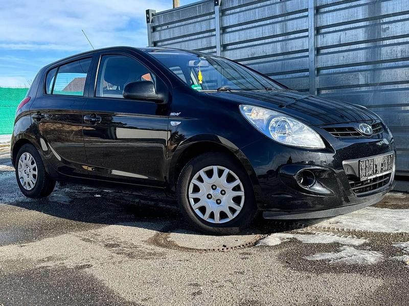 Black diamond Gebraucht 2012 Hyundai i20 Edition Kleinwagen | 3.999 € (Guter Preis) - Bild 1/4
