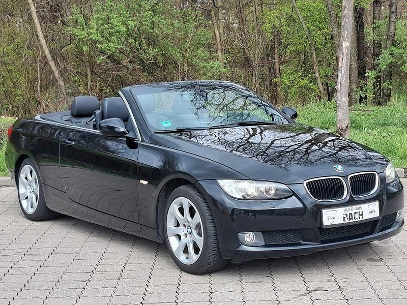 Gebraucht BMW 320 Cabriolet 170 PS (125 kW) 2010 Schwarz Cabrio