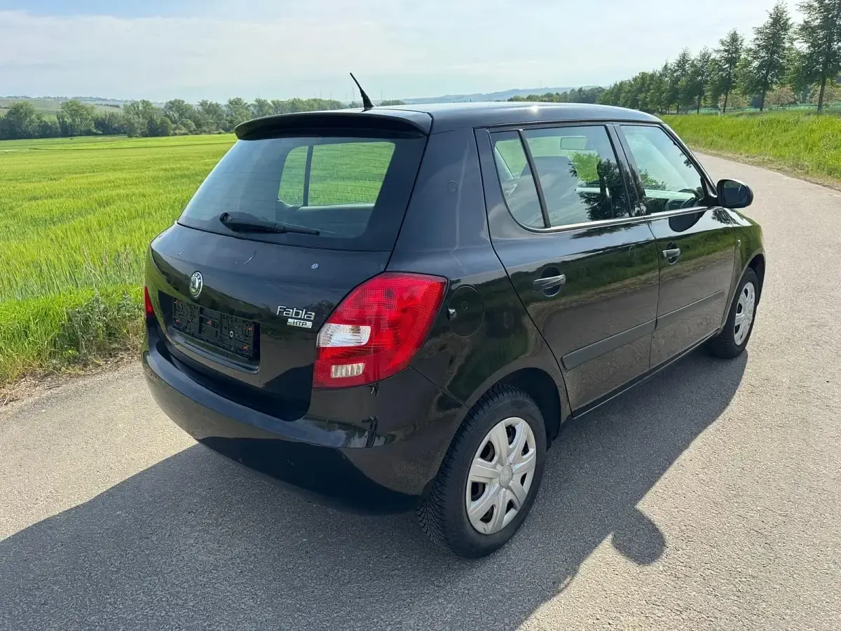 Gebraucht Skoda Fabia 60 PS (44 kW) 2010 Schwarz Kleinwagen