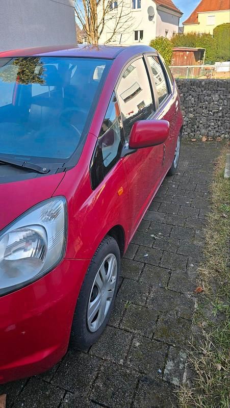 Gebraucht Honda Jazz 90 PS (66 kW) 2009 Rot Kleinwagen