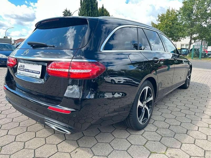 Gebraucht Mercedes E300 245 PS (180 kW) 2020 Schwarz Kombi