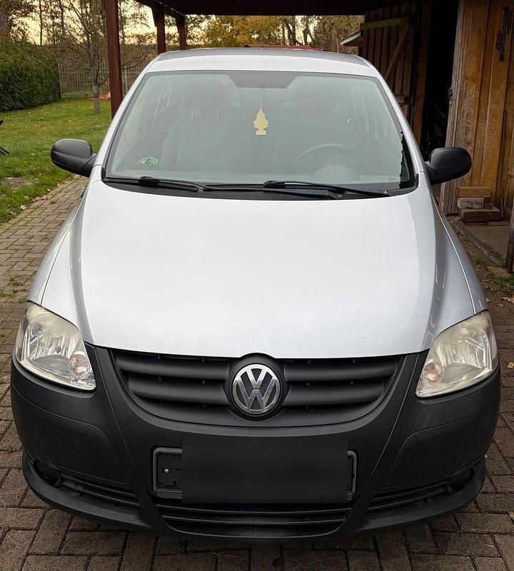 Grau Gebraucht 2007 VW Fox Kleinwagen | 550 € (Superpreis) - Bild 1/4