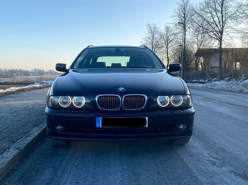 Gebraucht BMW 525 192 PS (141 kW) 2000 Blau Kombi