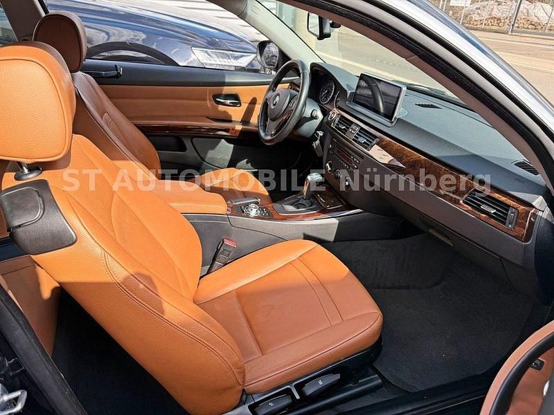 Gebraucht BMW 320 Sport Line 170 PS (125 kW) 2012 Schwarz Coupé