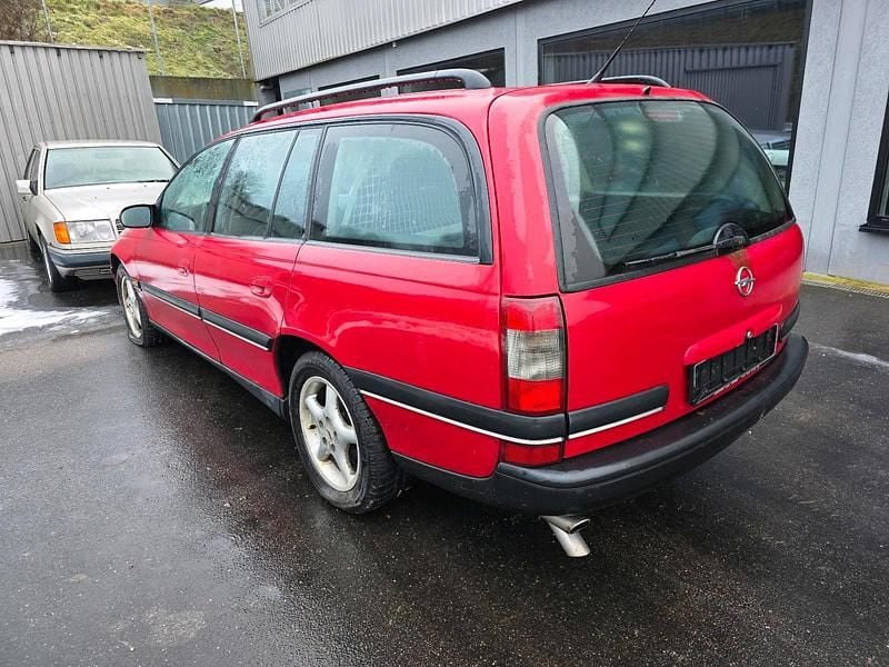 Gebraucht Opel Omega 211 PS (155 kW) 1999 Rot Kombi
