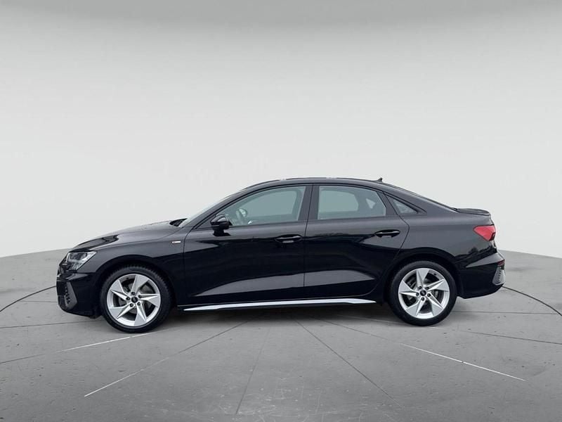 Gebraucht Audi A3 S-Line 110 PS (80 kW) 2023 Mythosschwarz metallic Limousine