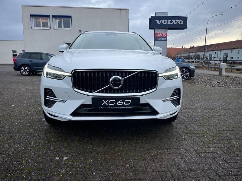 Gebraucht Volvo XC60 197 PS (144 kW) 2022 Weiß SUV