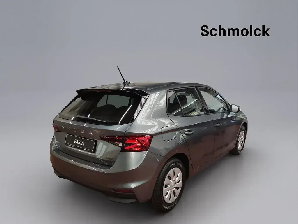 Neu Skoda Fabia Essence 80 PS (58 kW) 2026 Grau Kleinwagen