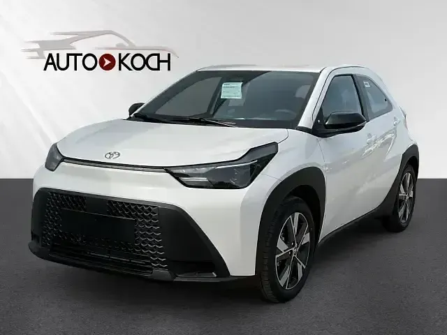 Gebraucht Toyota Aygo X Active 116 PS (85 kW) 2026 Super white 2 SUV