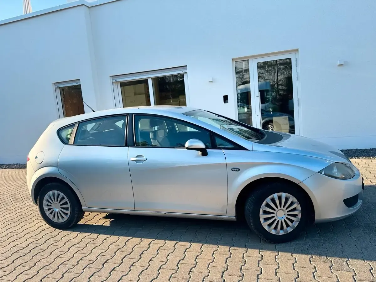 Gebraucht Seat Leon 105 PS (77 kW) 2007 Silber Kleinwagen