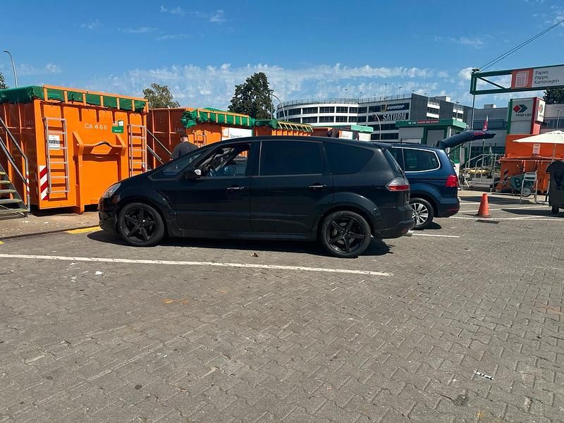 Gebraucht Ford S-MAX Titanium S 175 PS (128 kW) 2008 Schwarz Van / Kleinbus