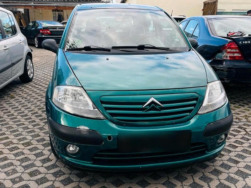 Second-hand Citroën C3 75 CP (55 kW) 2003 Verde Berlinǎ