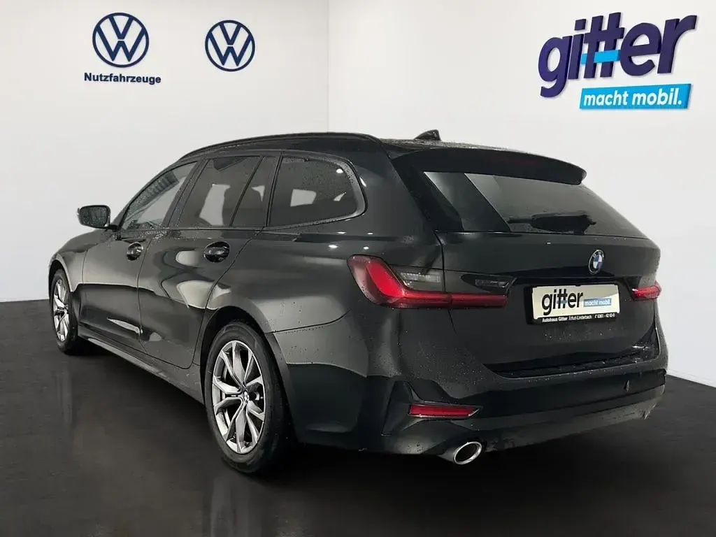 Gebraucht BMW 320 190 PS (139 kW) 2022 Schwarz Kombi