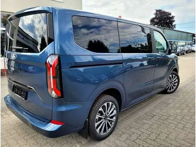 Neu Ford Tourneo Titanium X 170 PS (125 kW) 2026 Grau Van / Kleinbus