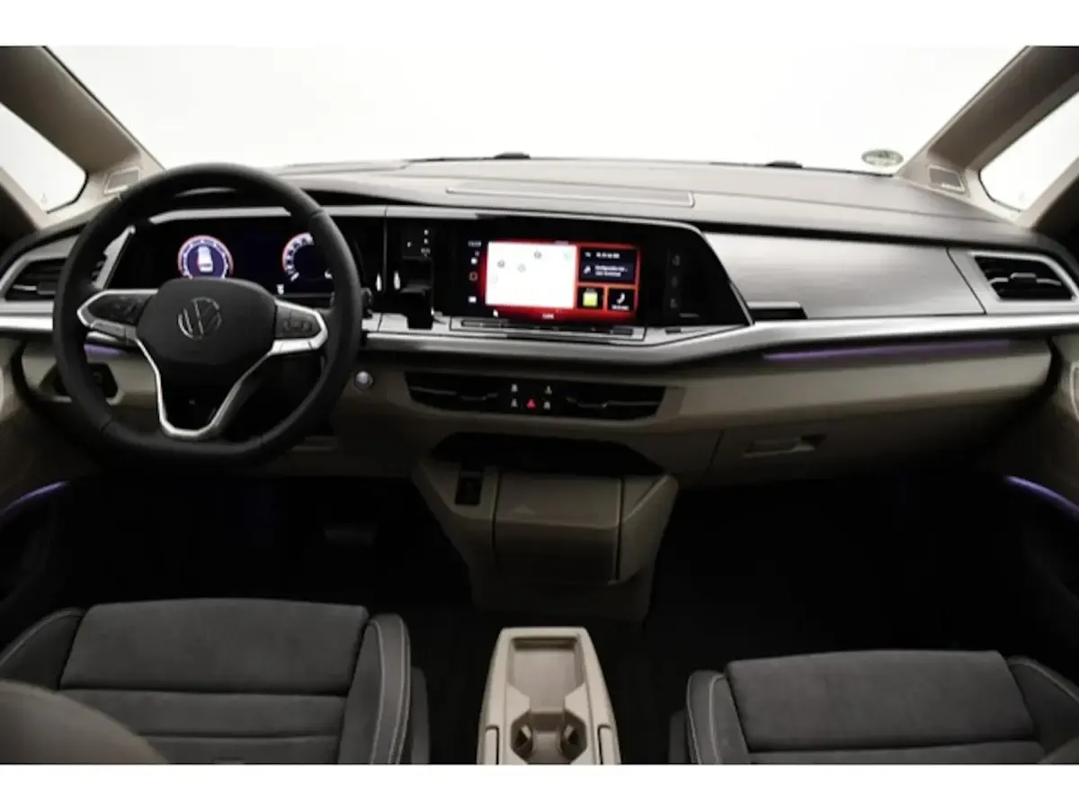 Gebraucht VW T7 Edition 205 PS (150 kW) 2024 Komplettfolierung dunkelgrün Van
