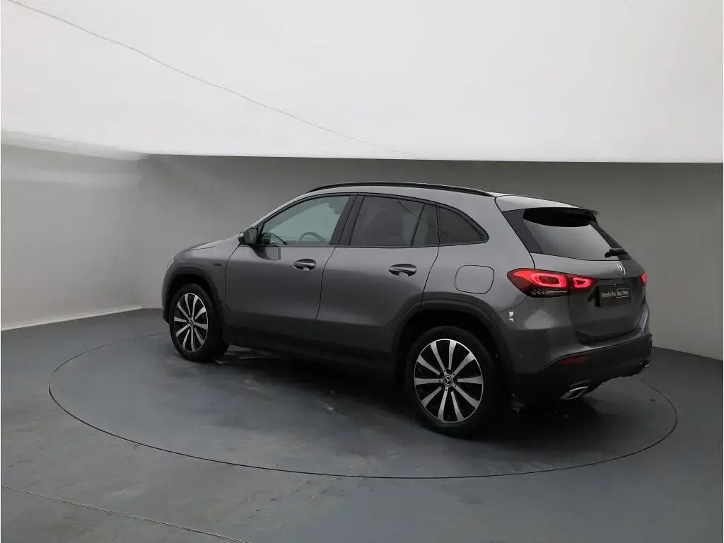 Gebraucht Mercedes GLA250 160 PS (117 kW) 2020 Graphitgrau (metallic) SUV
