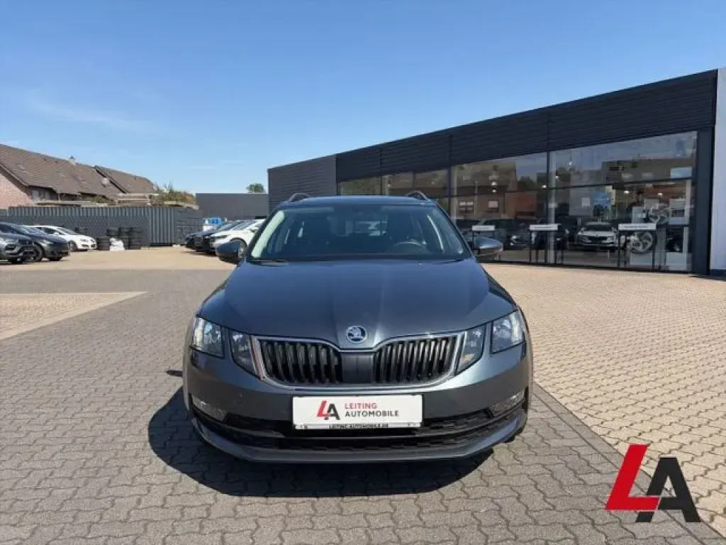 Gebraucht Skoda Octavia Soleil 150 PS (110 kW) 2020 Grau Kombi