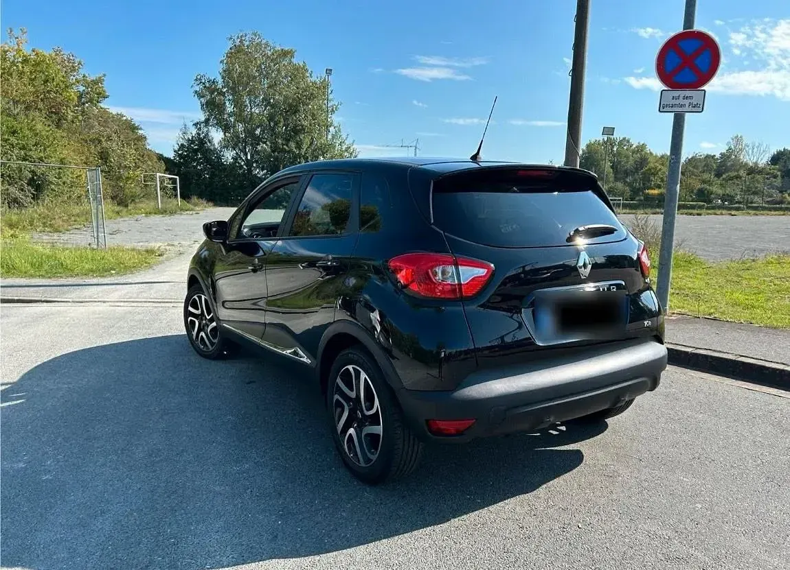 Begagnad Renault Captur 90 HK (66 kW) 2015 Svart SUV