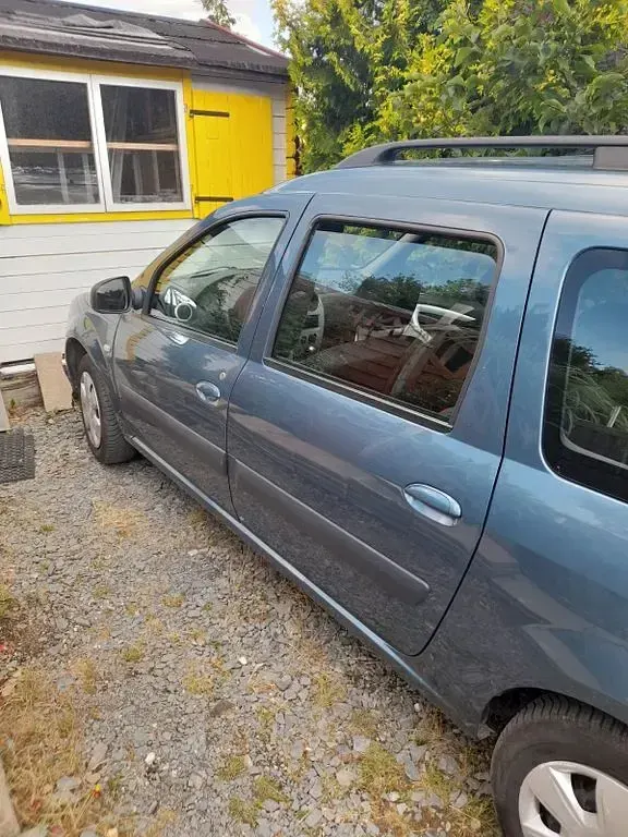 Gebraucht Dacia Logan Lauréate 105 PS (77 kW) 2010 Blau Limousine