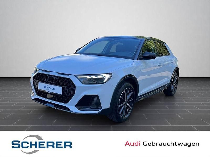 Gletscherweiss metallic (metallic) Gebraucht 2023 Audi A1 Advanced Kleinwagen | 21.790 € (Fairer Preis) - Bild 1/3