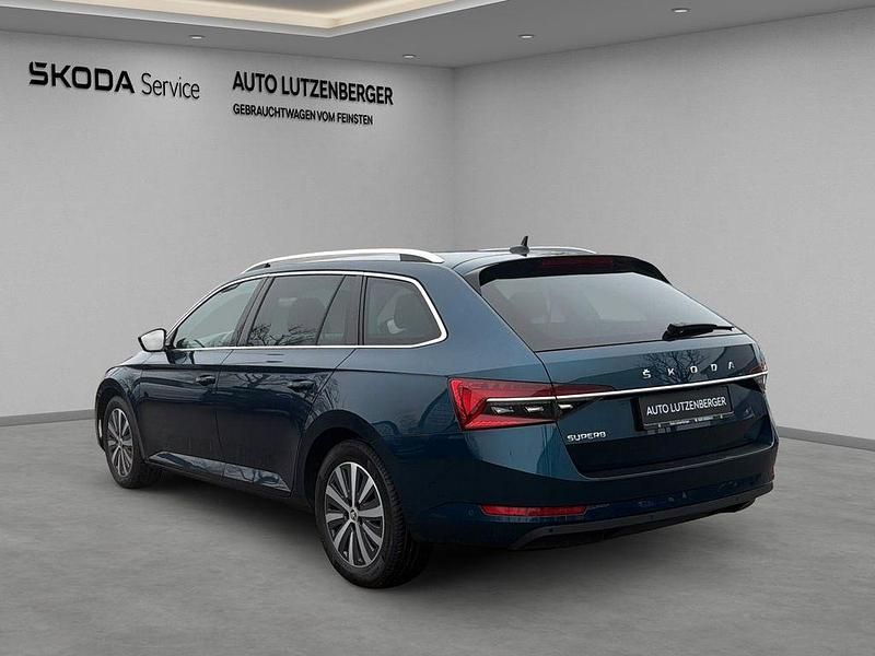 Gebraucht Skoda Superb Style 150 PS (110 kW) 2023 Blau Kombi
