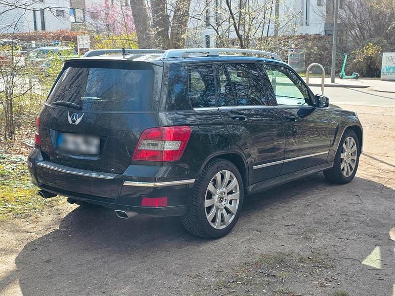 Gebraucht Mercedes GLK200 143 PS (105 kW) 2012 Schwarz SUV