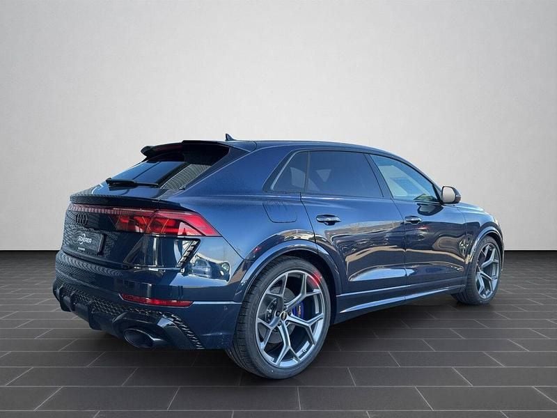 Second-hand Audi RS Q8 Performance 641 CP (471 kW) 2026 Albastru SUV