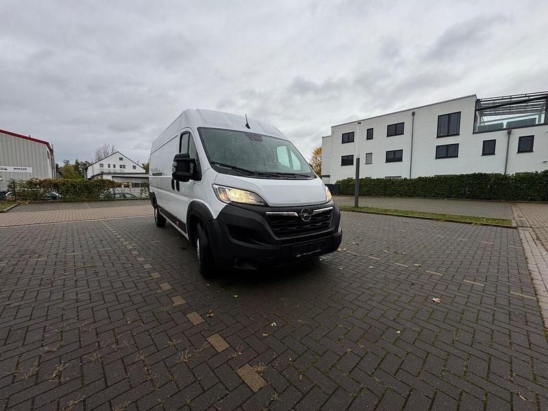 Gebraucht Opel Movano 165 PS (121 kW) 2024 Weiß Van