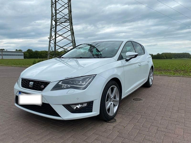 Gebraucht Seat Leon FR 150 PS (110 kW) 2015 Weiß Limousine