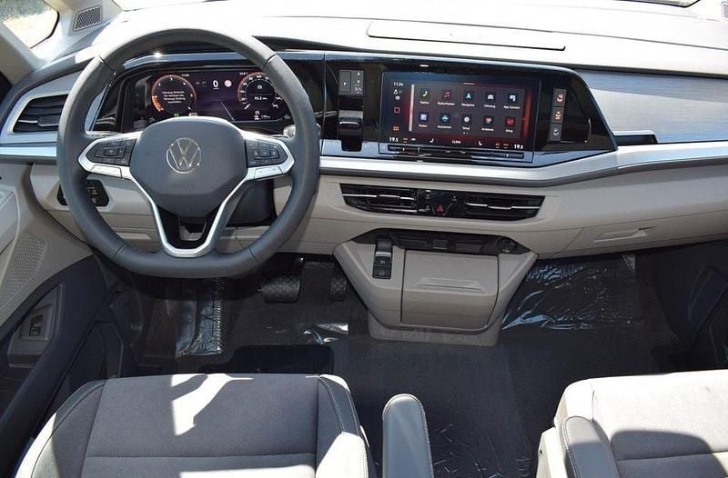 Gebraucht VW Multivan Edition 150 PS (110 kW) 2025 Silber Van / Kleinbus