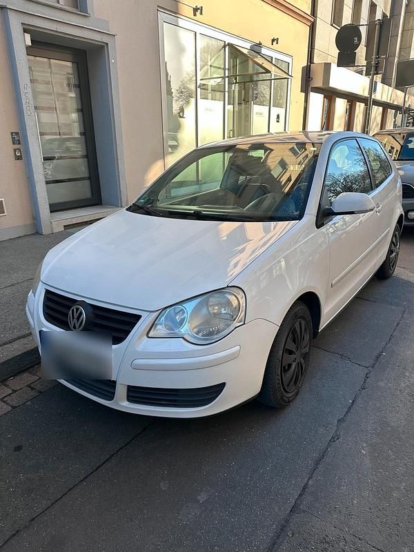 Weiß Gebraucht 2007 VW Polo Kleinwagen | 1.700 € (Etwas zu teuer) - Bild 1/4