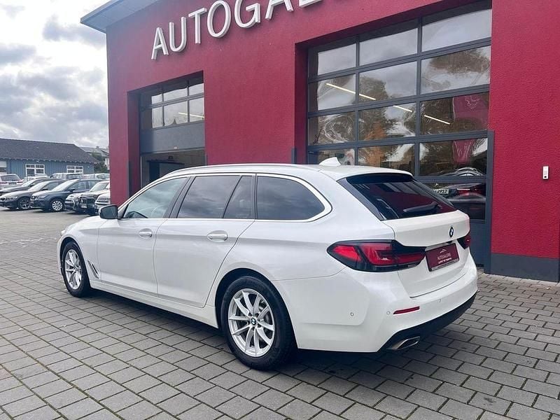Gebraucht BMW 520 Sport Line 190 PS (139 kW) 2020 Weiß Kombi