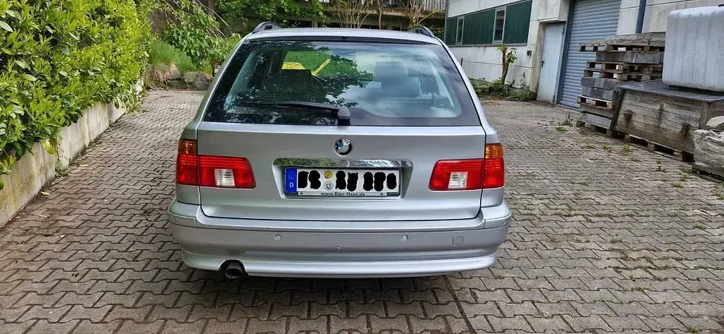 Käytetty BMW 525 192 HP (141 kW) 2002 Hopea Farmari