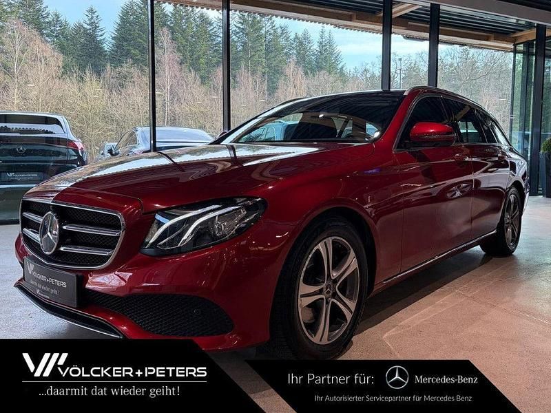 Second-hand Mercedes E300 245 CP (180 kW) 2019 Roșu Berlinǎ