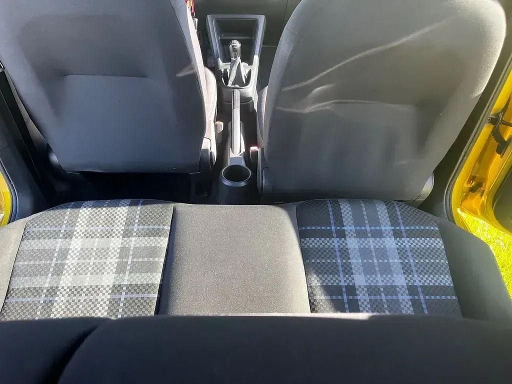 Gebraucht VW up! CLUB 60 PS (44 kW) 2015 Gelb Kleinwagen