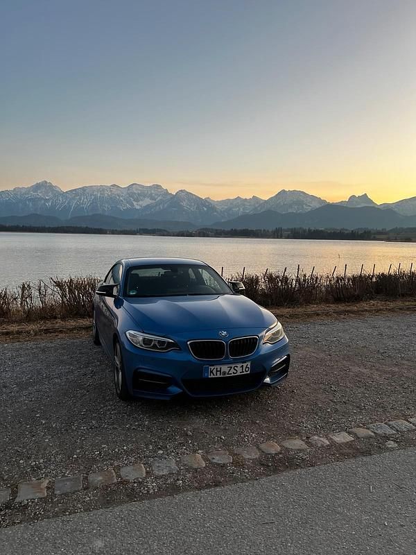 Blau Gebraucht 2014 BMW 220 M Sport Coupé | 13.499 € (Fairer Preis) - Bild 1/4