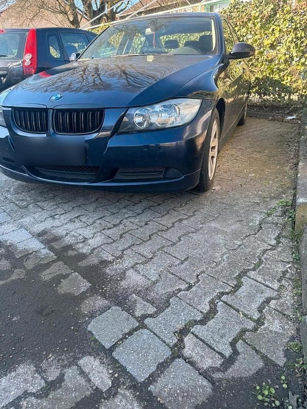 Gebraucht BMW 318 129 PS (94 kW) 2006 Blau Limousine