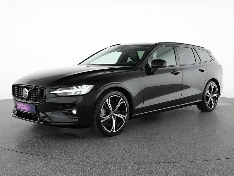 Gebraucht Volvo V60 Plus 250 PS (183 kW) 2022 Onyx black Kombi