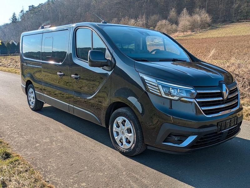 Gebraucht Renault Trafic 150 PS (110 kW) 2021 Schwarz Van / Kleinbus