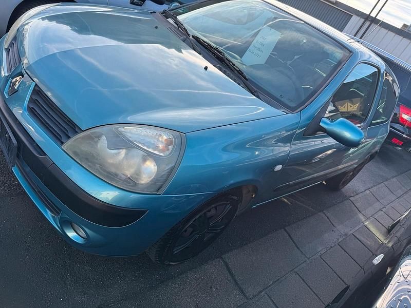 Gebraucht Renault Clio II 75 PS (55 kW) 2004 Blau Kleinwagen
