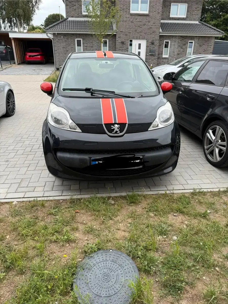 Gebraucht Peugeot 107 67 PS (49 kW) 2007 Schwarz Kleinwagen