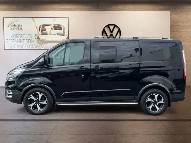 Gebraucht Ford Tourneo 170 PS (125 kW) 2023 Schwarz Van / Kleinbus