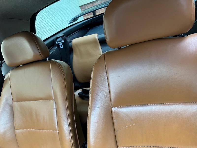 Rot Gebraucht 1995 Opel Tigra Kleinwagen | 2.000 € - Bild 1/4