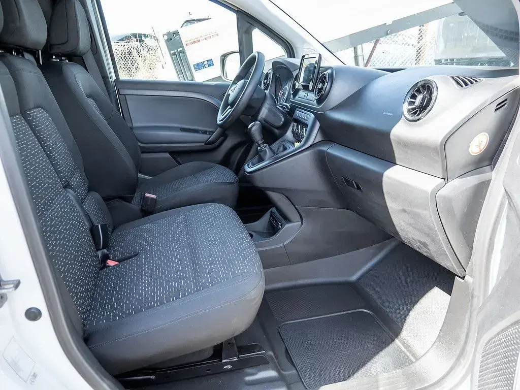 Gebraucht Mercedes Citan 112 116 PS (85 kW) 2024 Weiss / arktikweiss Van / Kleinbus