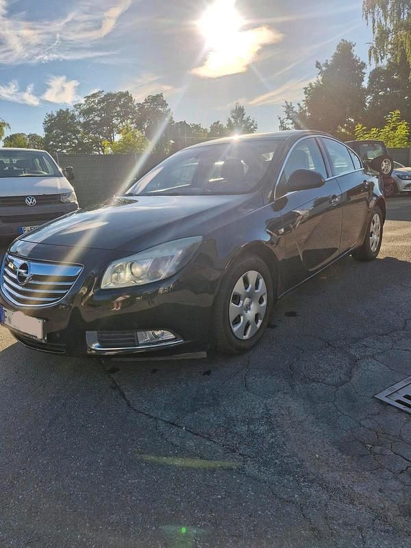 Schwarz Gebraucht 2010 Opel Insignia Limousine | 3.000 € - Bild 1/4