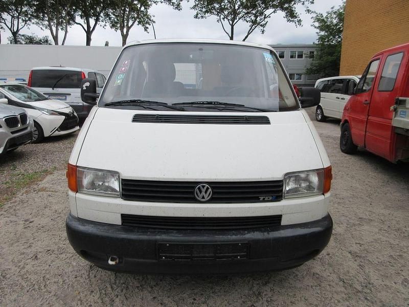 Gebraucht VW Caravelle 88 PS (64 kW) 2000 Weiß Van / Kleinbus
