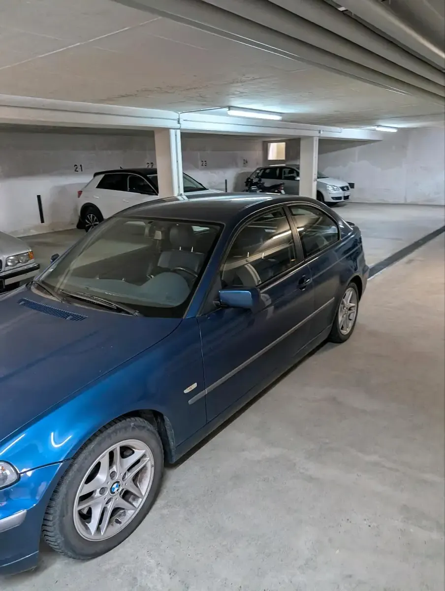 Gebraucht BMW 325 192 PS (141 kW) 2002 Blau Limousine