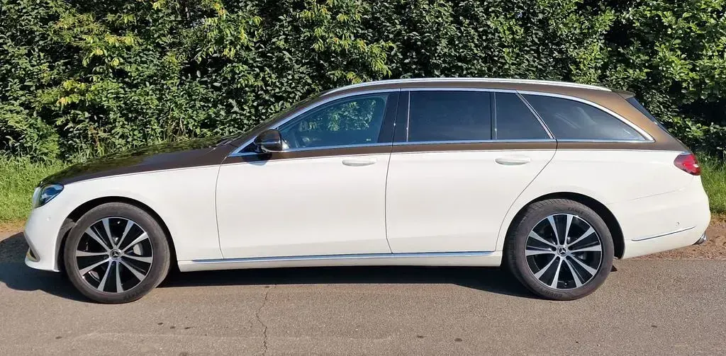 Gebraucht Mercedes E300 320 PS (235 kW) 2022 Weiß Limousine